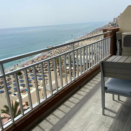 Mediterranean First Line Costa Del Sol شقة فوينخيرولا